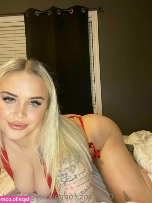 ashleygoeswild - Congrats to 🥳 Rob 🥳 the winner of yesterdays raffle!! I'll be