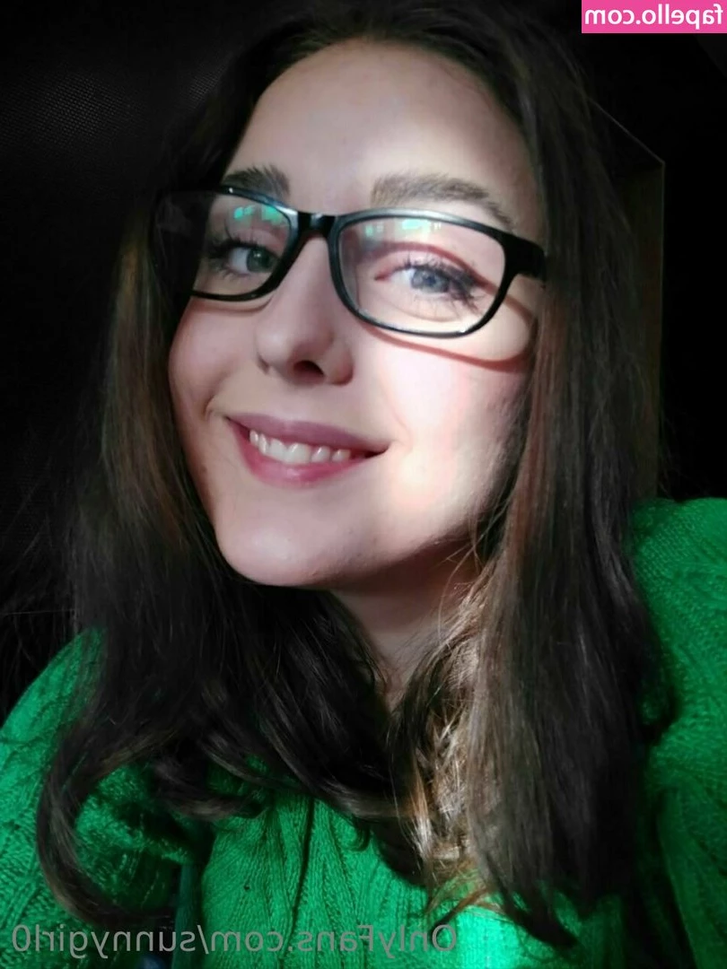 sunnygirl0 - I have really pretty feet