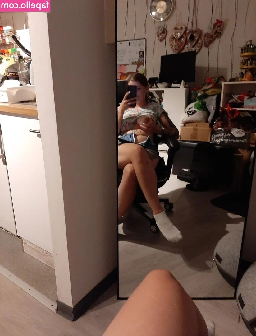 Ladysabrina - Sunbed time