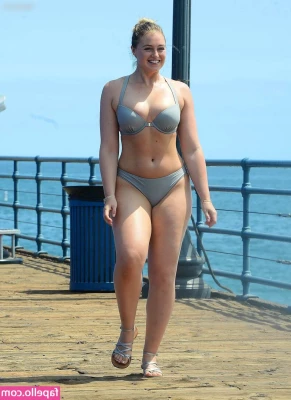 Iskra Lawrence [ iskra-lawrence ] - I wish you were here with me  inside this tub enjoying this warm