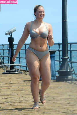 Iskra Lawrence [ iskra-lawrence ] - Weed guy met me at my hotel and ended giving me some ass