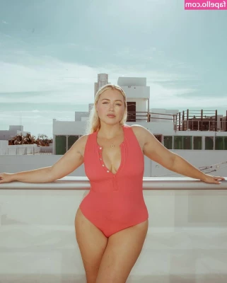Iskra Lawrence [ iskra-lawrence ] - Dm for more