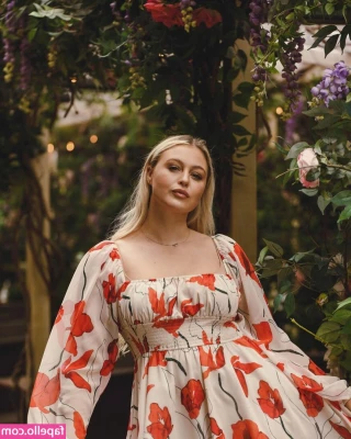 Iskra Lawrence [ iskra-lawrence ] - Cheeky