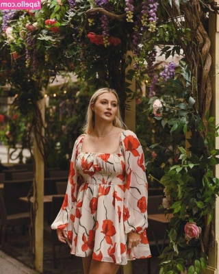 Iskra Lawrence [ iskra-lawrence ] - Just take a moment and enjoy the view...I wanna feel your breath