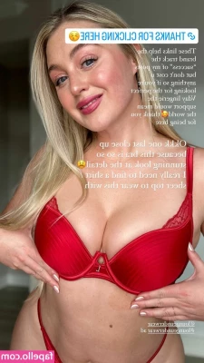 Iskra Lawrence [ iskra-lawrence ] - Happy new year everyone hope you have had a good one