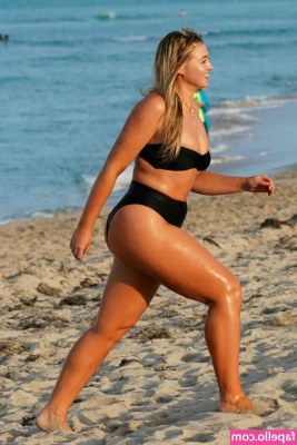 Iskra Lawrence [ iskra-lawrence ] - Wanna this pussy cum on a big dildo  You know what to do