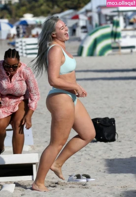 Iskra Lawrence [ iskra-lawrence ] - a little feet and a lot of cock