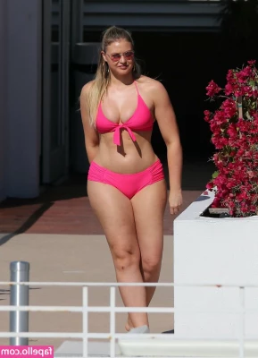 Iskra Lawrence [ iskra-lawrence ] - I m a little jealous   https onlyfans com 325395737 fiestyblueeyesvip