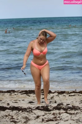 Iskra Lawrence [ iskra-lawrence ] - Ever wanted your own custom video?? Drop me a private message and get