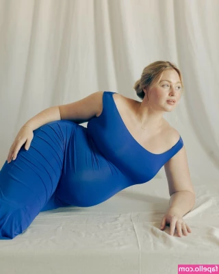 Iskra Lawrence [ iskra-lawrence ] - Big load