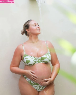 Iskra Lawrence [ iskra-lawrence ] - NYC TG Madness  Happy Pride