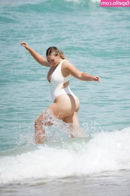 Iskra Lawrence [ iskra-lawrence ] - MAN. I wanna cum so bad, so I did it in my sock.