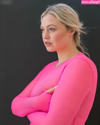 Iskra Lawrence [ iskra-lawrence ] - Do I look cute today baby