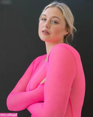 Iskra Lawrence [ iskra-lawrence ] - Apologies for the lack of video - videos I uploaded yesterday were