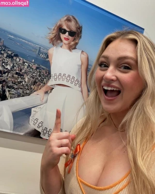 Iskra Lawrence [ iskra-lawrence ] - Good morning honey  I hope you have a wonderful Sunday  Today I will
