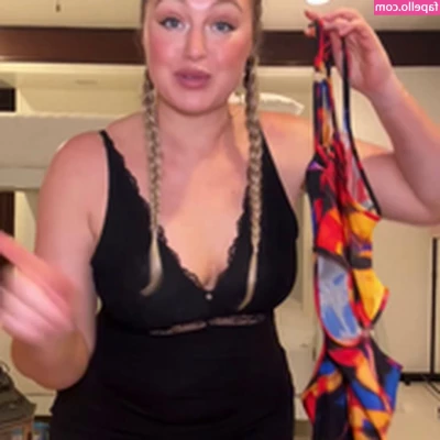 Iskra Lawrence [ iskra-lawrence ] - มาด แมวห องหน ม ยคะ