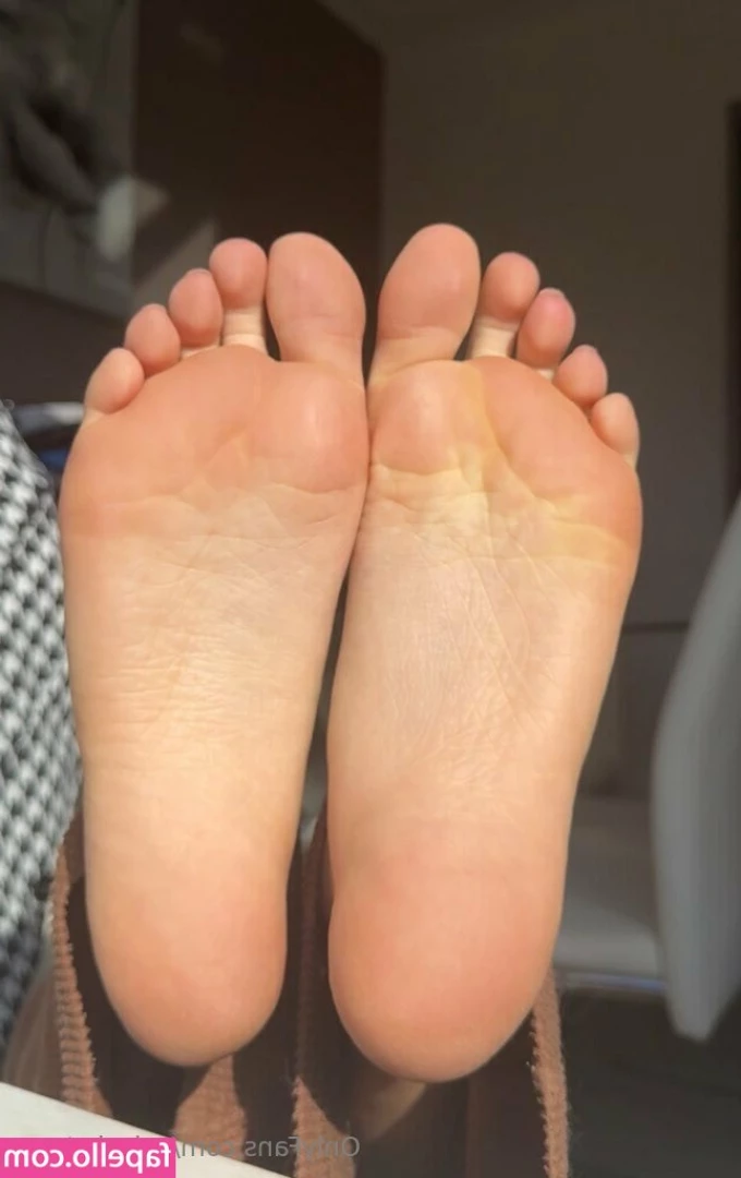 solesbyteee - Different pussy pictures   some of my cum too