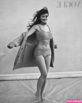 Camila Mendes [ camila-mendes ] - If u like give me tips