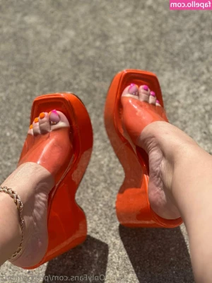 prettyyheelz - Dog