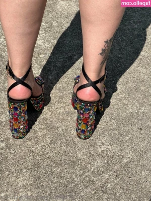 prettyyheelz - Well fed and about to be well bred