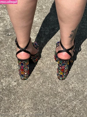 prettyyheelz - hey y all  sending you all love and warm thoughts in this wild time 