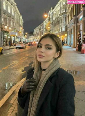 MIRA LEVELS [ mira-levels-1 ] - Do you like seeing me without makeup sometimes? 🤔 Do you prefer