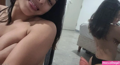 marticlarii - TITS OUT!