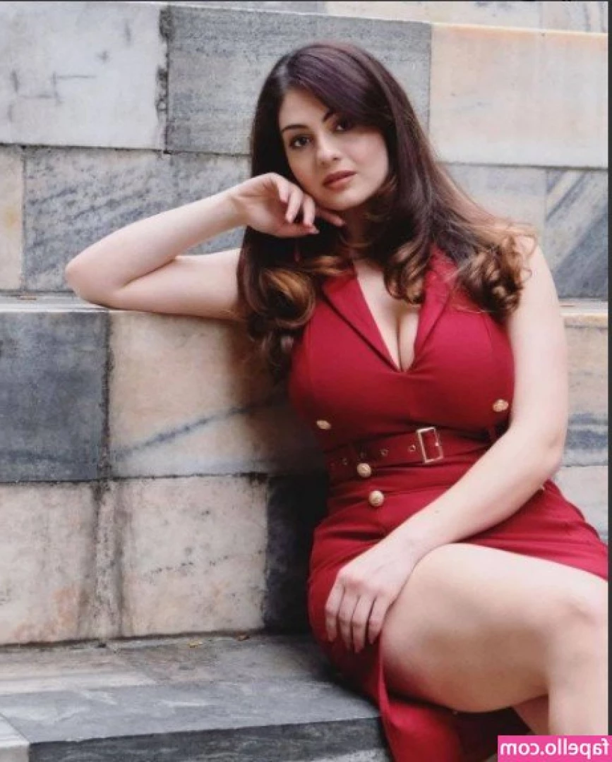 Paola Torrente [ paola-torrente ] - Imagine shoving your fingers into a ripe  juicy peach
