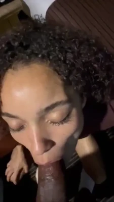 Amanda Wagner [ amanda-wagner ] - Don’t mind the dog hair 👀