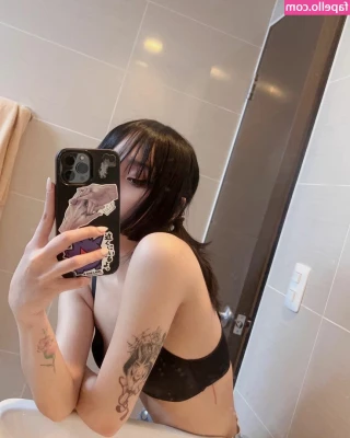 leezipotato - Latex and lingerie and high heels are expensive
