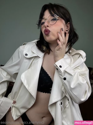 poutyrosee - Playtime today