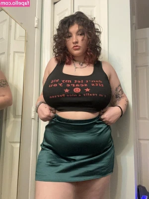 Oopsmollie - 🍑 Feeling just peachy! 🍑