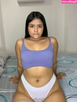 issahot30 - 1 like and I'll swallow. 💦😜