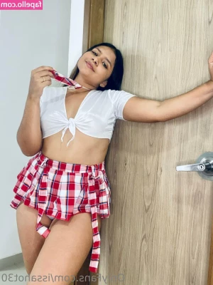 issahot30 - Whose wants to give me some hard wood