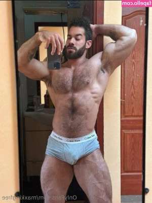 maxkingfree - Only a little bit of time left for my discounted cock or cum ratings!