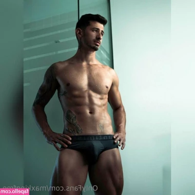 maxkingfree - join my VIP and you will get free surprise   1 solo vid  https