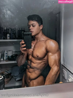 maxkingfree - Can you handle the heat
