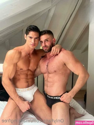 maxkingfree - Scissor Showdown ========================== Starring:  Gia Love