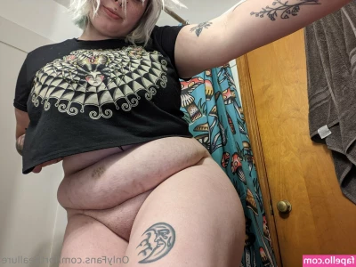 fortheallure - Are you tipping   Tips get you larger sets to your dms