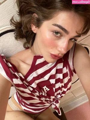 Sofina - Let's spend the whole weekend in my bed 🤭