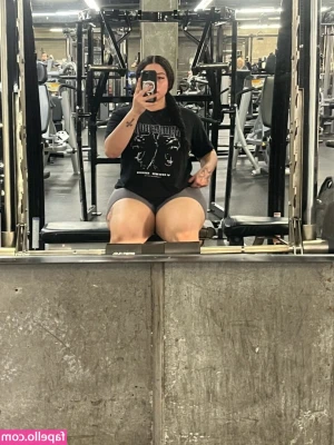itssohawt - Wanna jump right in?!?!?! Pussy on Tuesday!