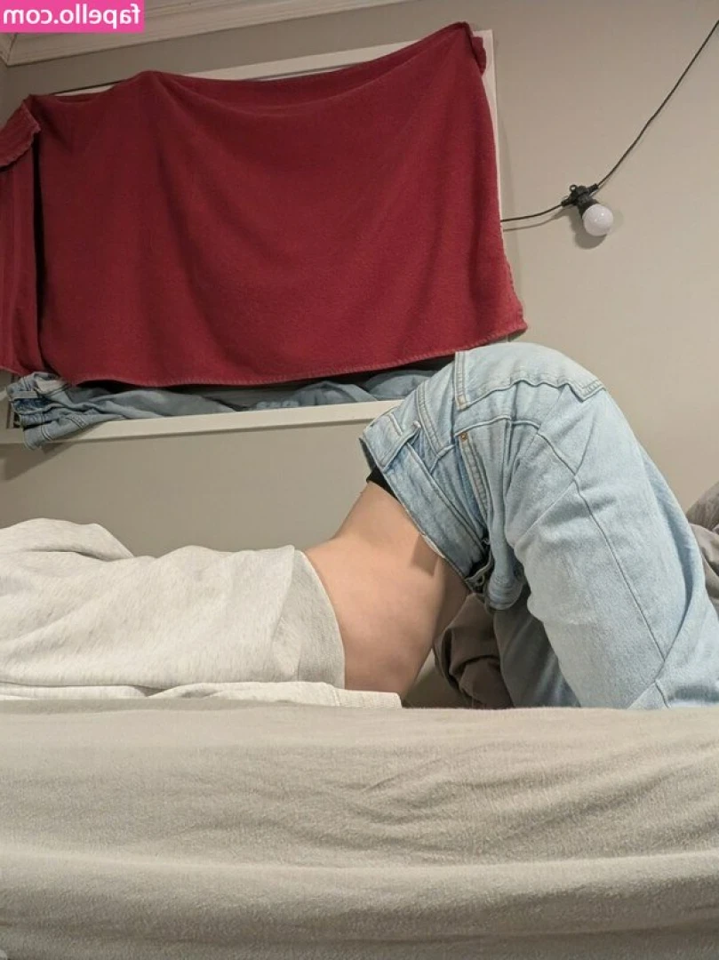 TwinkBoyJammy - On a scale of 1-10 how were these nip picture? 🙈😈 DM me now😈