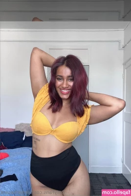 Senorita Sara [ senorita-sara ] - Her cum tastes so fucking good!! Get the video to see how I make her