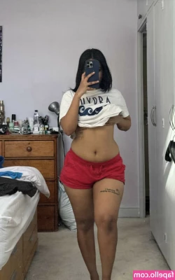 Senorita Sara [ senorita-sara ] - There are no wrong holes... 😈