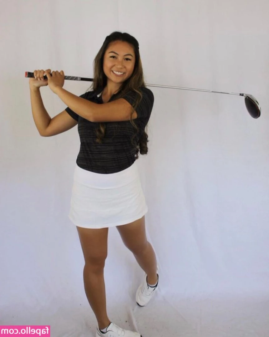 Sofia Young [ sofia-young ] - I can’t stand these uninvited tinies 🤬