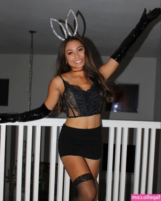 Sofia Young [ sofia-young ] - 