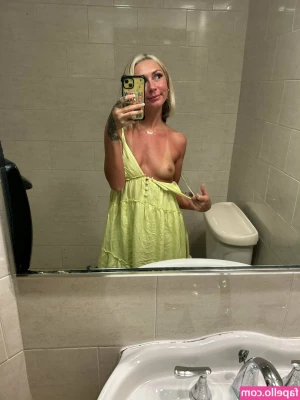 Chloe Temple [ chloe-temple ] - iso beach buddy