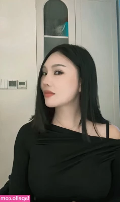 Xiaolajiao_j3 [ xiaolajiao-j3 ] - 방금 공복 배운동하고 찍은 바디체크♥︎♥︎