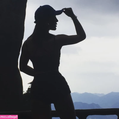 Xiaolajiao_j3 [ xiaolajiao-j3 ] - A little sweaty tease after a yoga sesh  All you can think about is