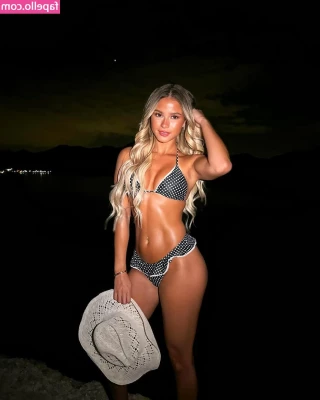 Katalina Cartmel [ katalina-cartmel ] - LEAVE a 15  tip and i inbox u for the hole day